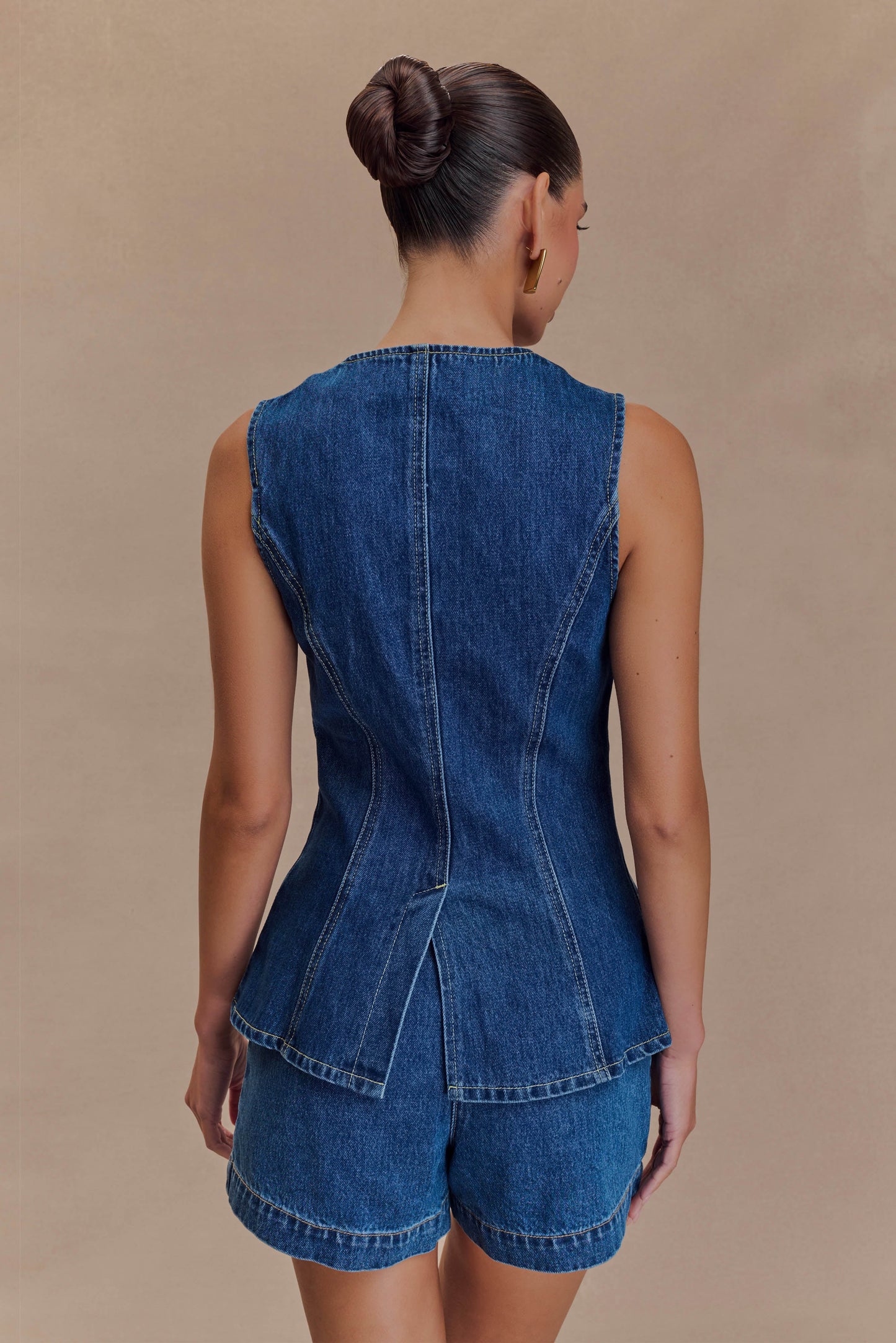 Evie Lane Buttoned Denim Set – Sleeveless Top & Summer Shorts