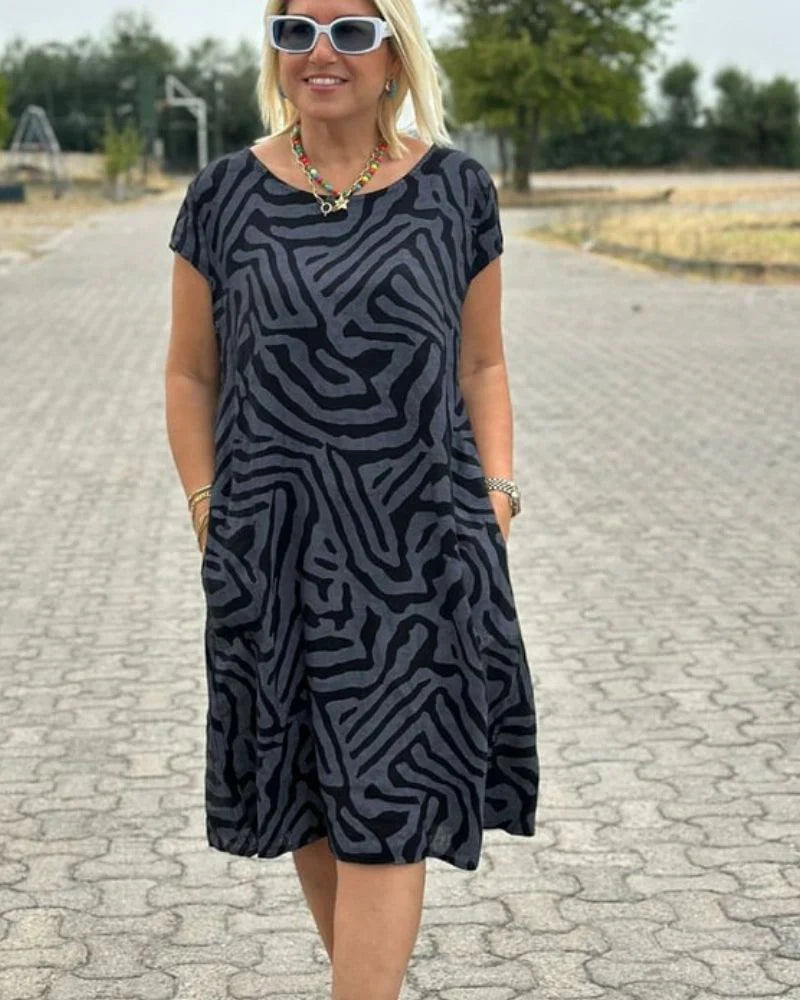 Olivia Vintage Dress With Perfect Fit And Beautiful Print