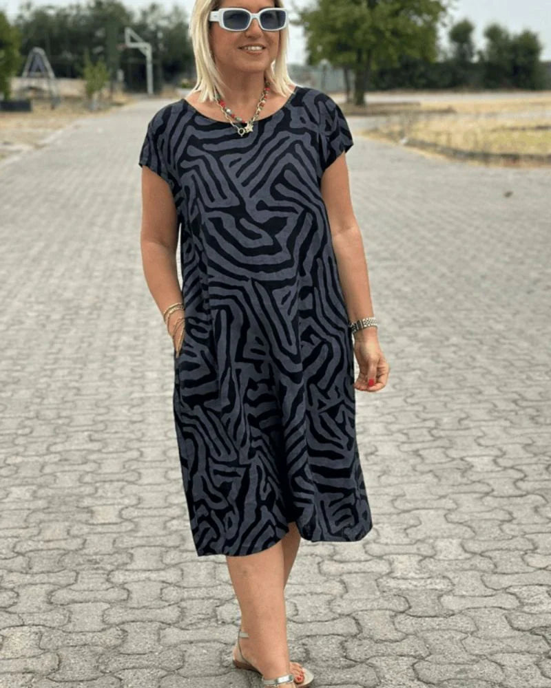 Olivia Vintage Dress With Perfect Fit And Beautiful Print