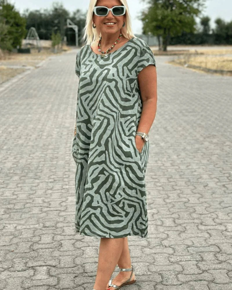 Olivia Vintage Dress With Perfect Fit And Beautiful Print