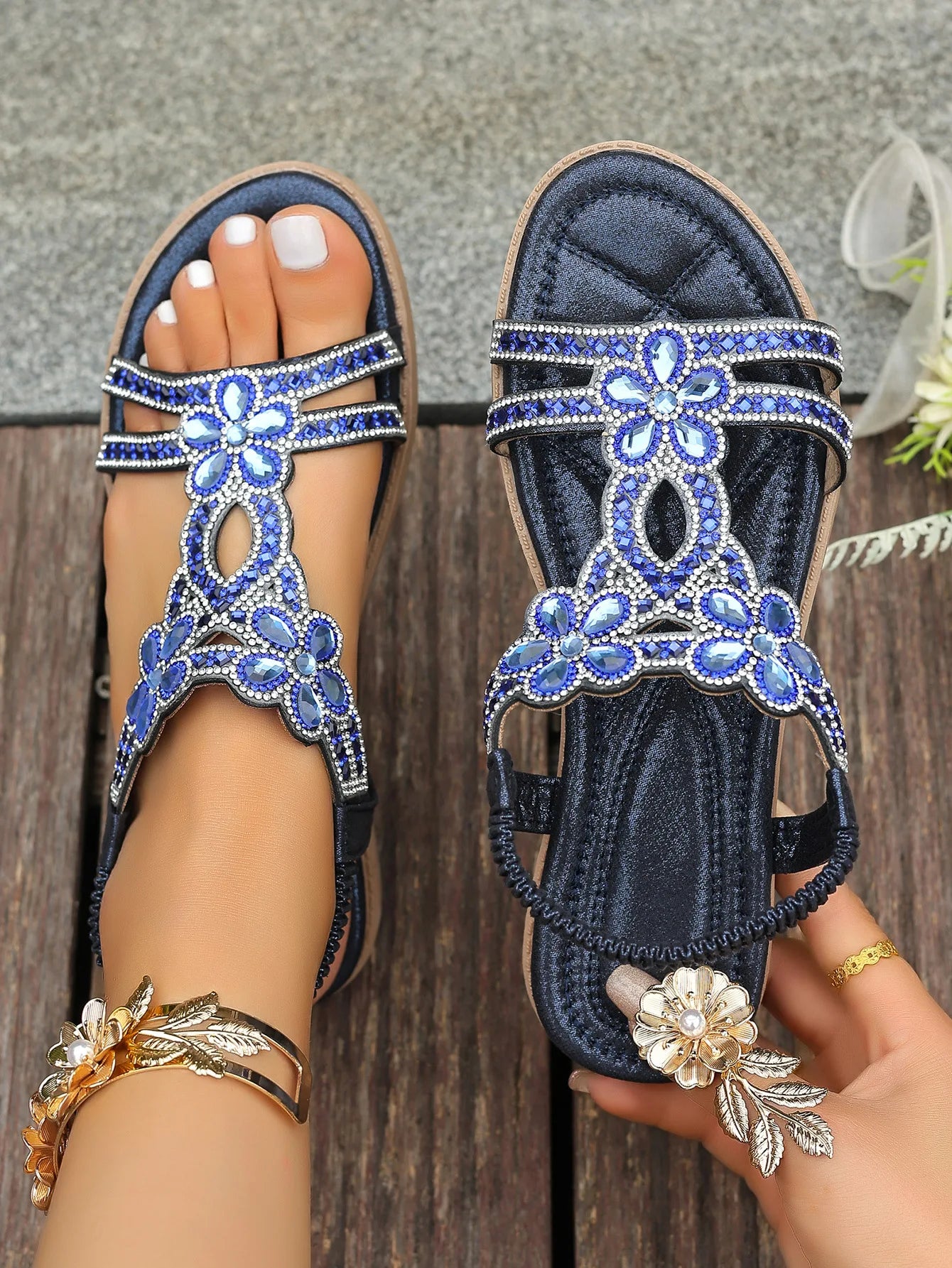 GlimmerGrace Crystal Sandals – Sparkling Detail & Everyday Elegance